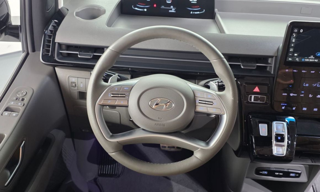 Hyundai Staria 2WD Camping Car, 2024