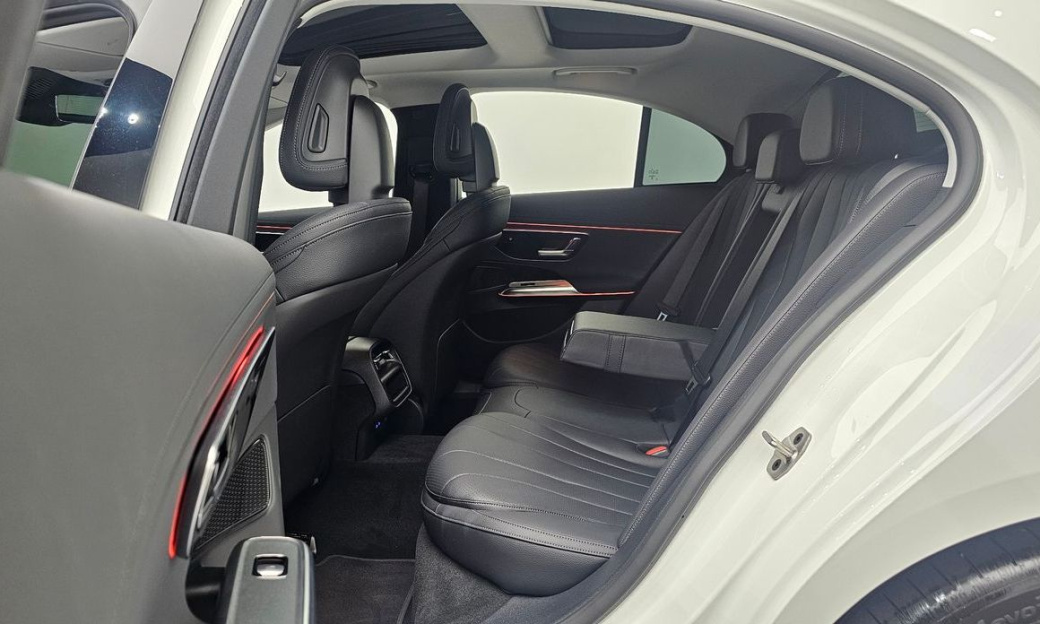 Mercedes-Benz E-Class E200 Avantgarde, 2025