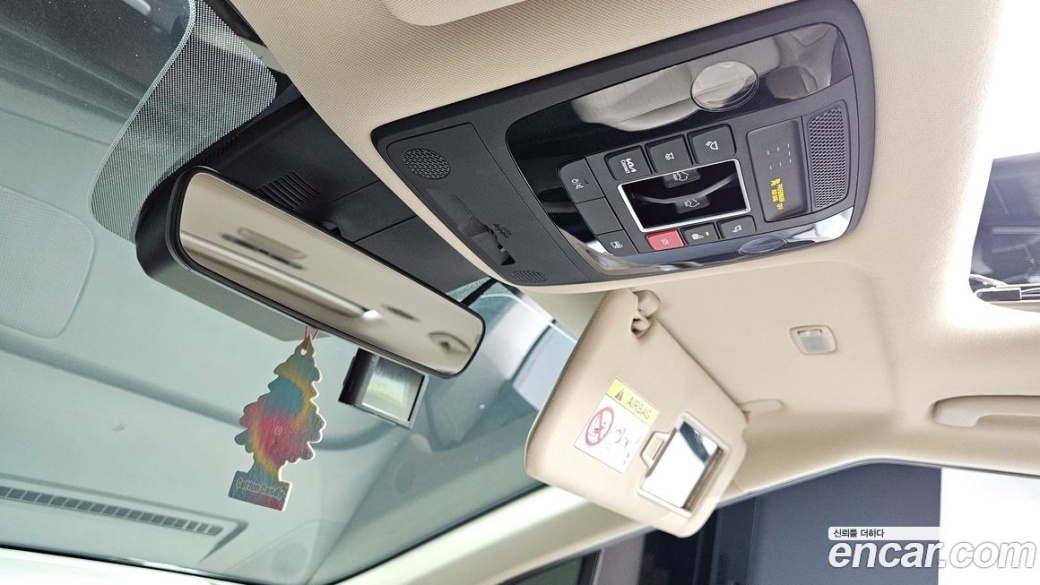 Kia Carnival 9-Seater Signature, 2022