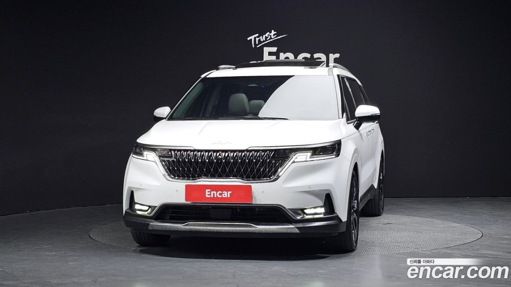 Kia Carnival 9-Seater Signature, 2023