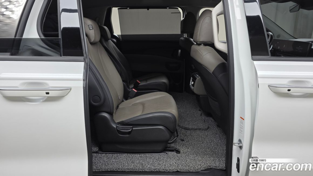 Kia Carnival 9-Seater Noblesse, 2024