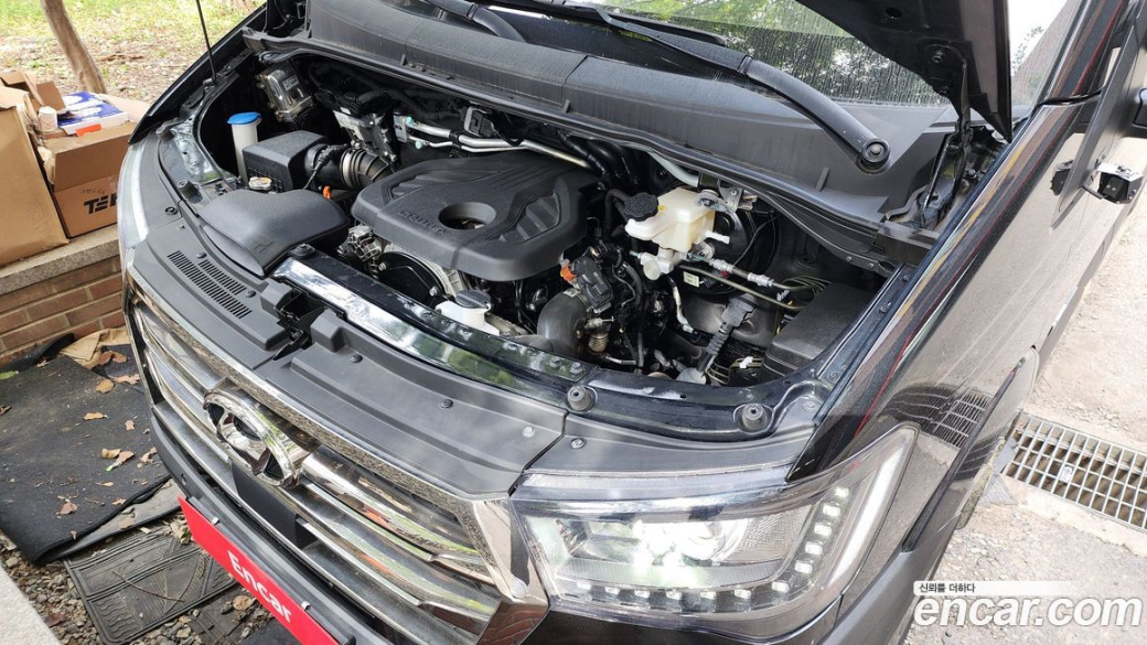Hyundai Solati 15-seater, 2023