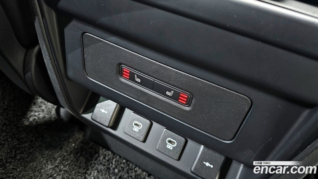 Land Rover Defender 110 D250 SE, 2022