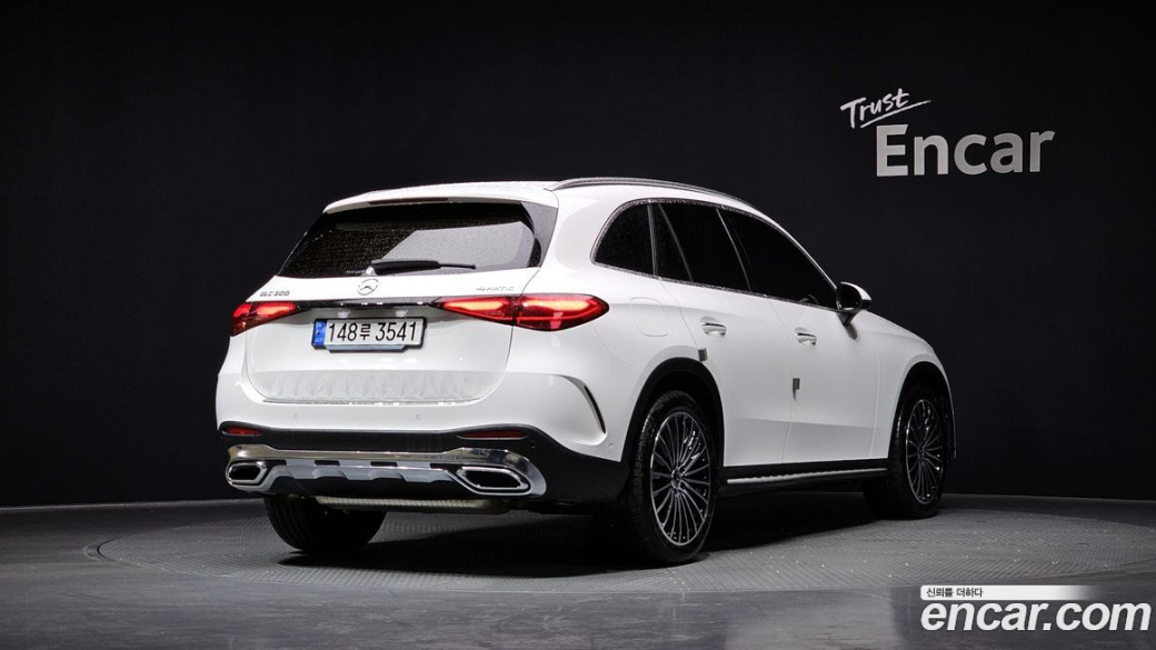 Mercedes-Benz GLC-Class GLC300 4MATIC AMG Line, 2024