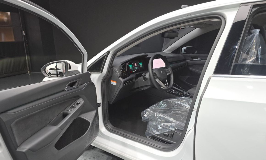Volkswagen Golf 2.0 TDI Prestige, 2024