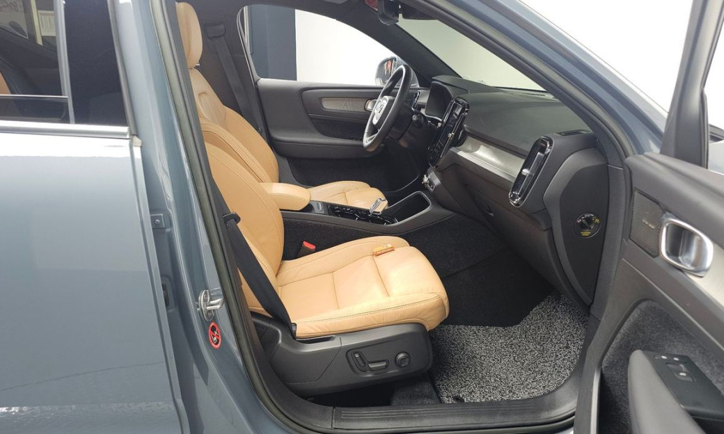 Volvo XC40 B4 Inscription, 2022