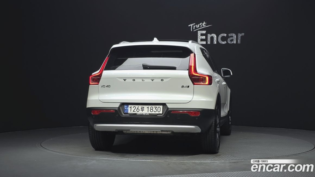 Volvo XC40 B4 Ultimate Bright, 2024