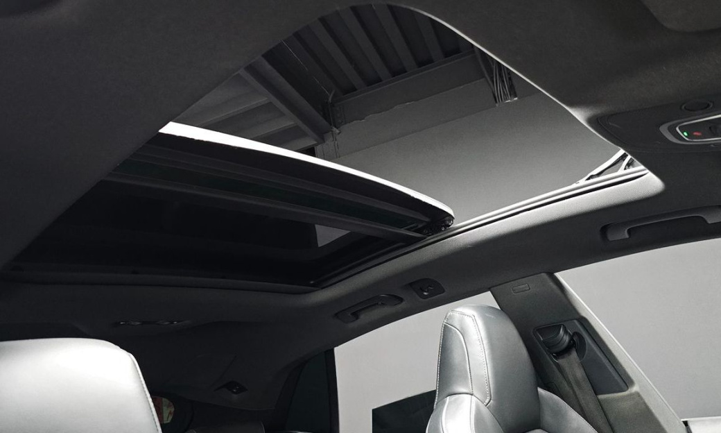 Audi Q8 55 TFSI Quattro Premium, 2022
