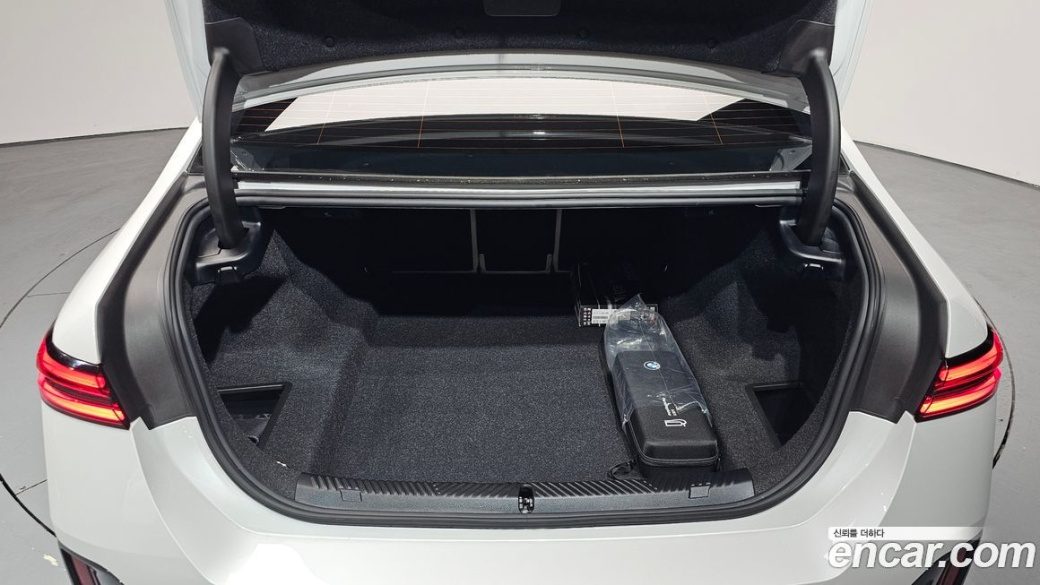 BMW 5-Series 520i Special Edition, 2026