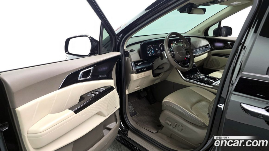 Kia Carnival 9-Seater Hi-Limousine, 2022