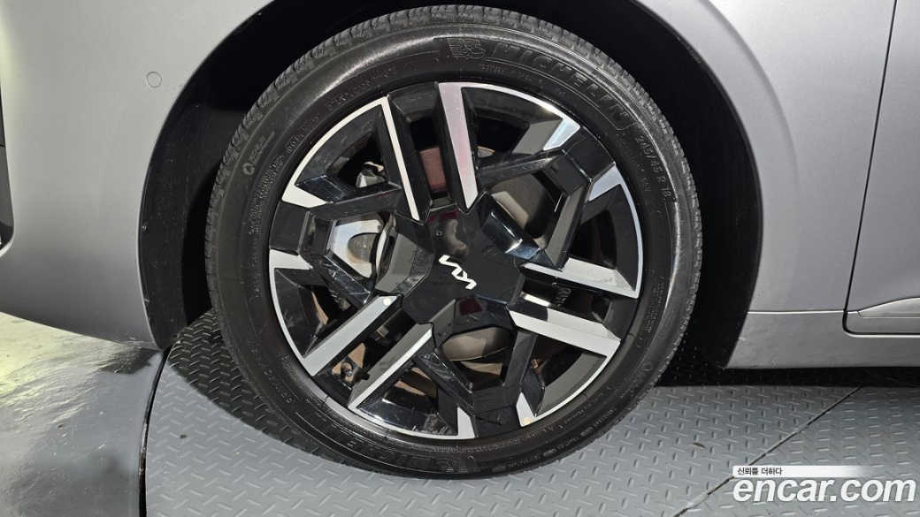 Kia K8 2.5 Gasoline 2WD, 2025