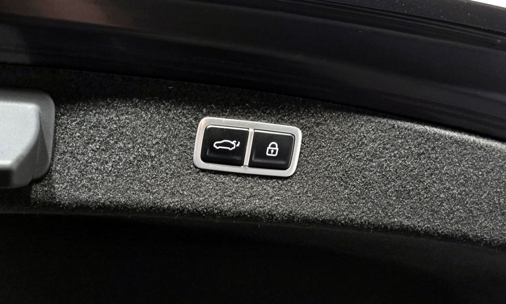 Genesis G80 Gasoline 2.5 Turbo AWD, 2025