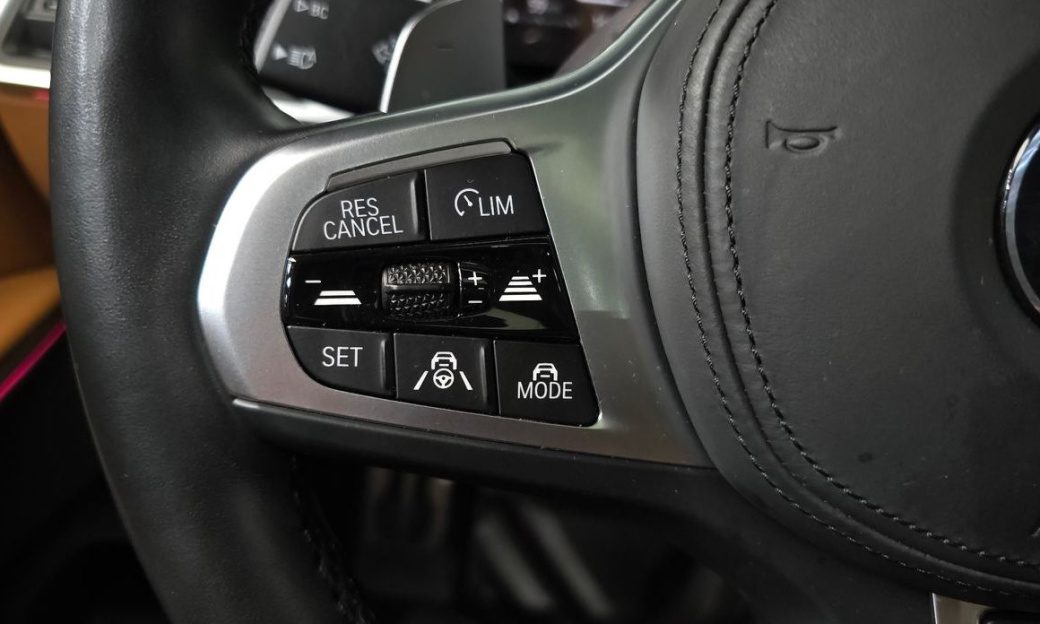 BMW 3-Series 320i M Sport, 2023