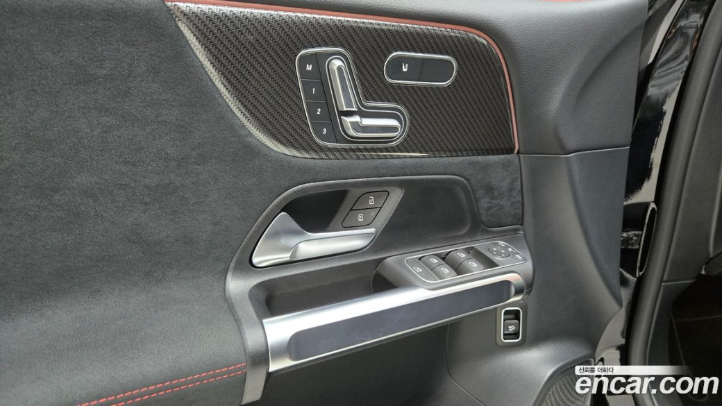 Mercedes-Benz GLB-Class AMG GLB35 4MATIC, 2025
