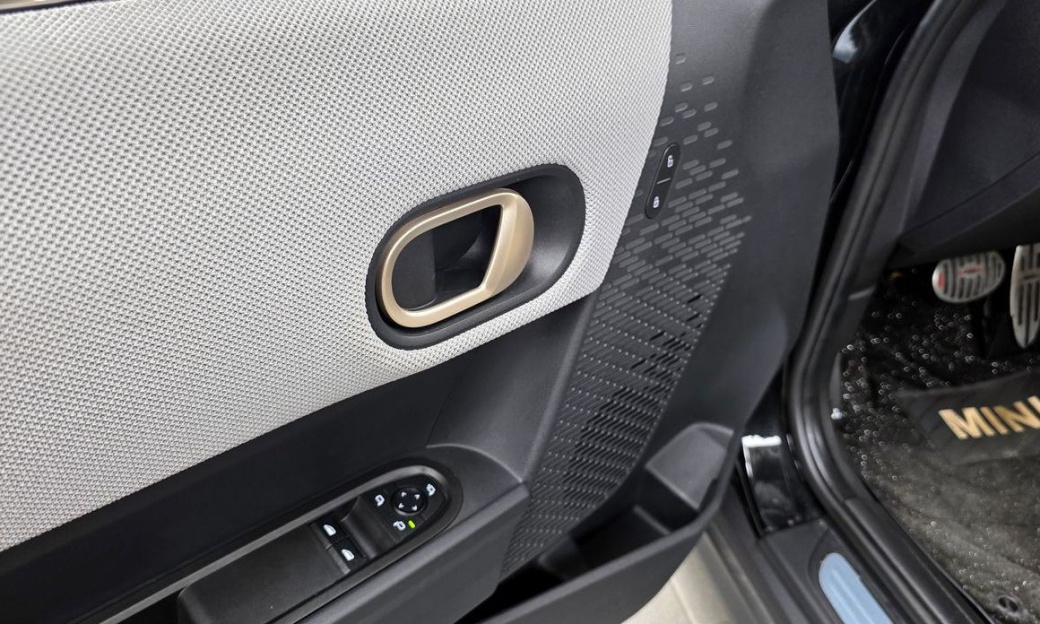 Mini Cooper Favoured, 2025