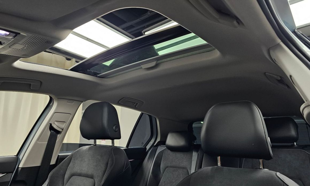 Volkswagen Golf 2.0 TDI Prestige, 2025