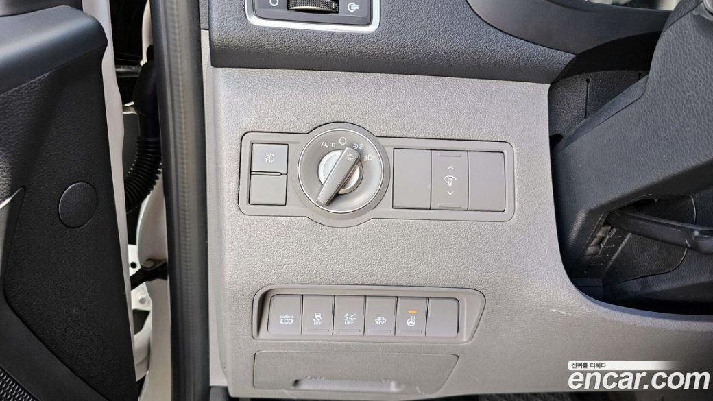 Hyundai Solati 15-seater, 2024