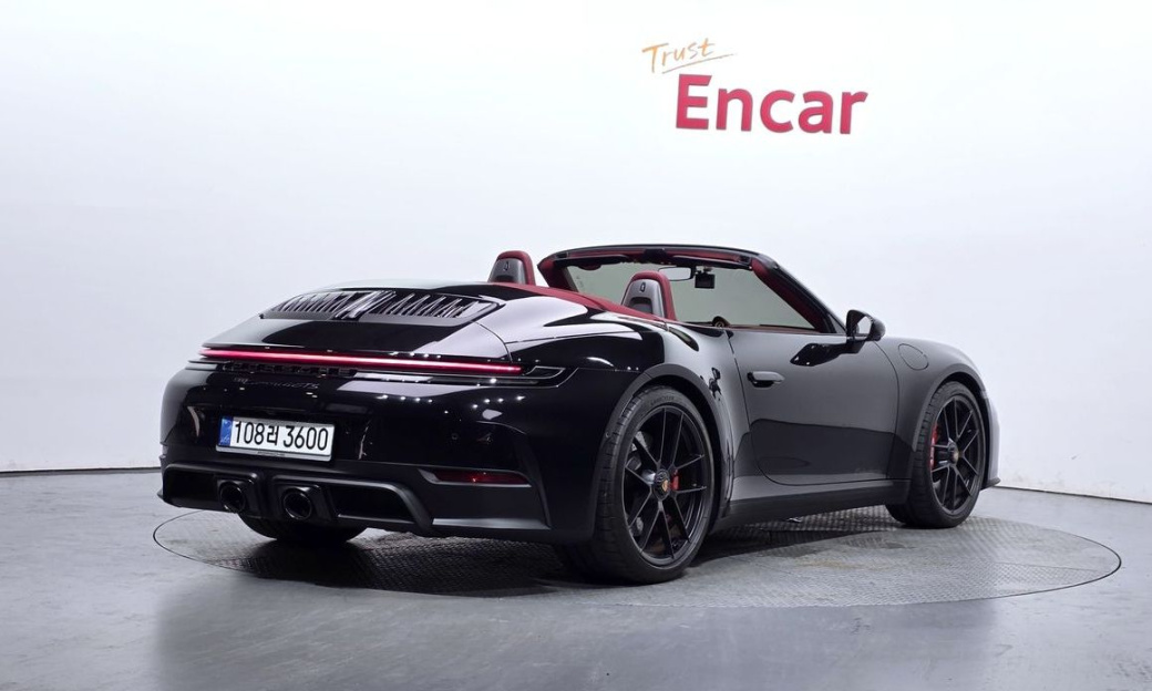 Porsche 911 Carrera 4 GTS Cabriolet, 2025