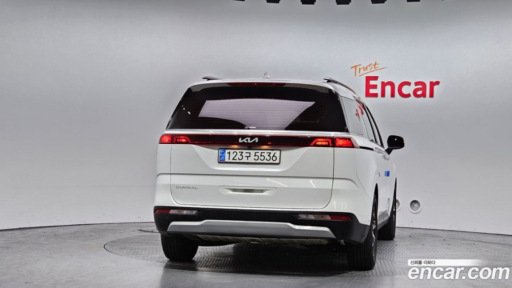 Kia Carnival 9-Seater Prestige, 2023