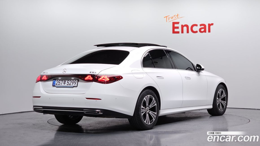 Mercedes-Benz E-Class E200 Avantgarde, 2025