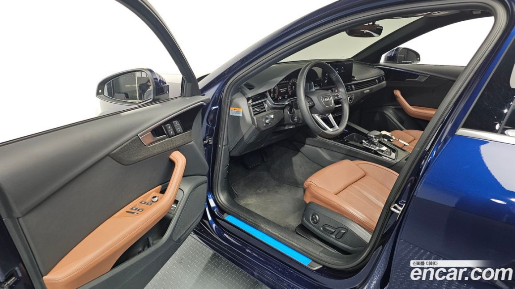 Audi A4 45 TFSI Quattro Premium, 2023