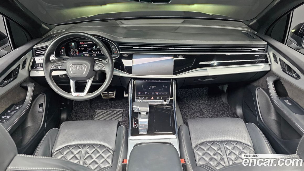 Audi Q7 55 TFSI Quattro Premium, 2022