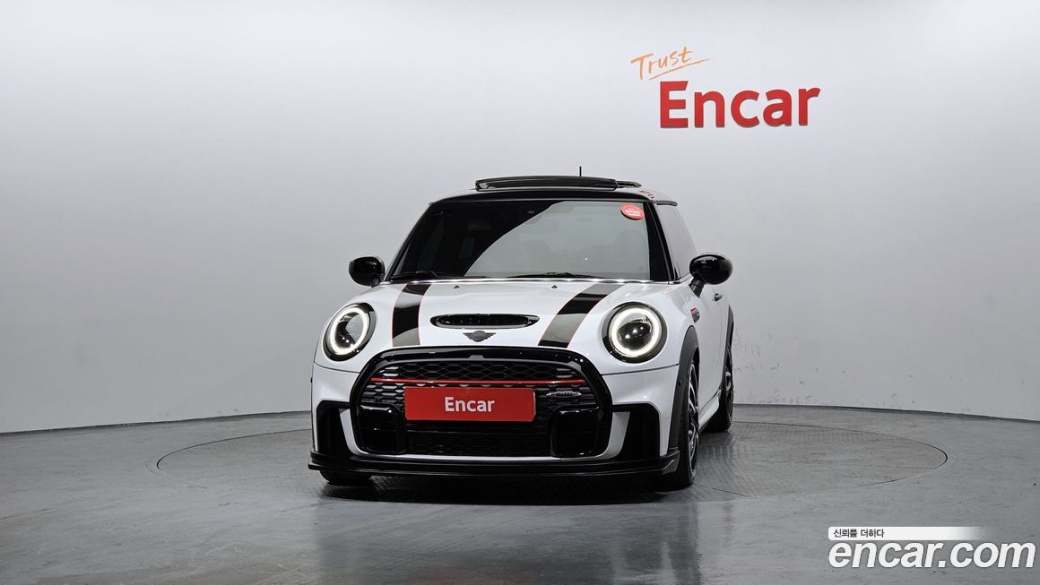 Mini Cooper JCW, 2024