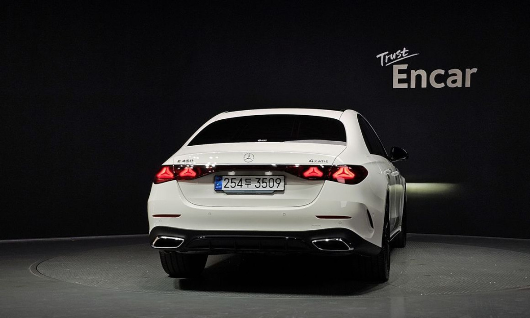 Mercedes-Benz E-Class E450 4MATIC AMG Line, 2026