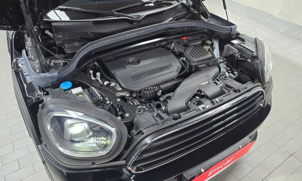 Mini Countryman Classic Plus Launch Pack, 2023