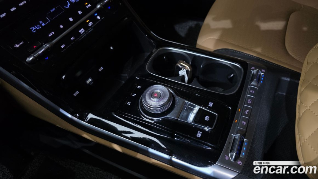Kia Carnival 9-Seater Signature, 2023