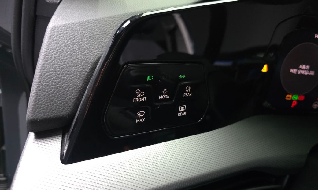 Volkswagen Golf 2.0 TDI Prestige, 2025