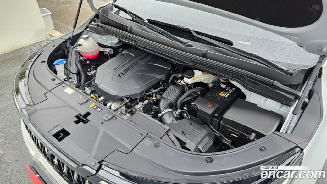 Kia Carnival 9-Seater Prestige, 2025