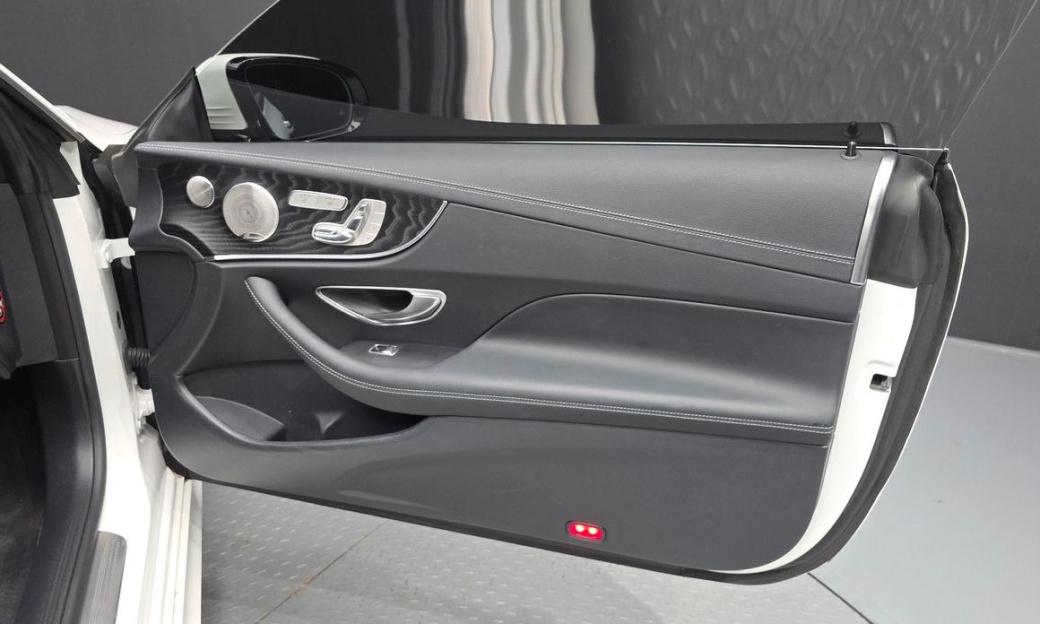 Mercedes-Benz E-Class E300d 4MATIC Coupe, 2022