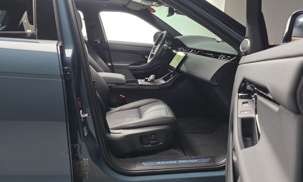 Land Rover Range Rover Evoque P250 Dynamic SE, 2025