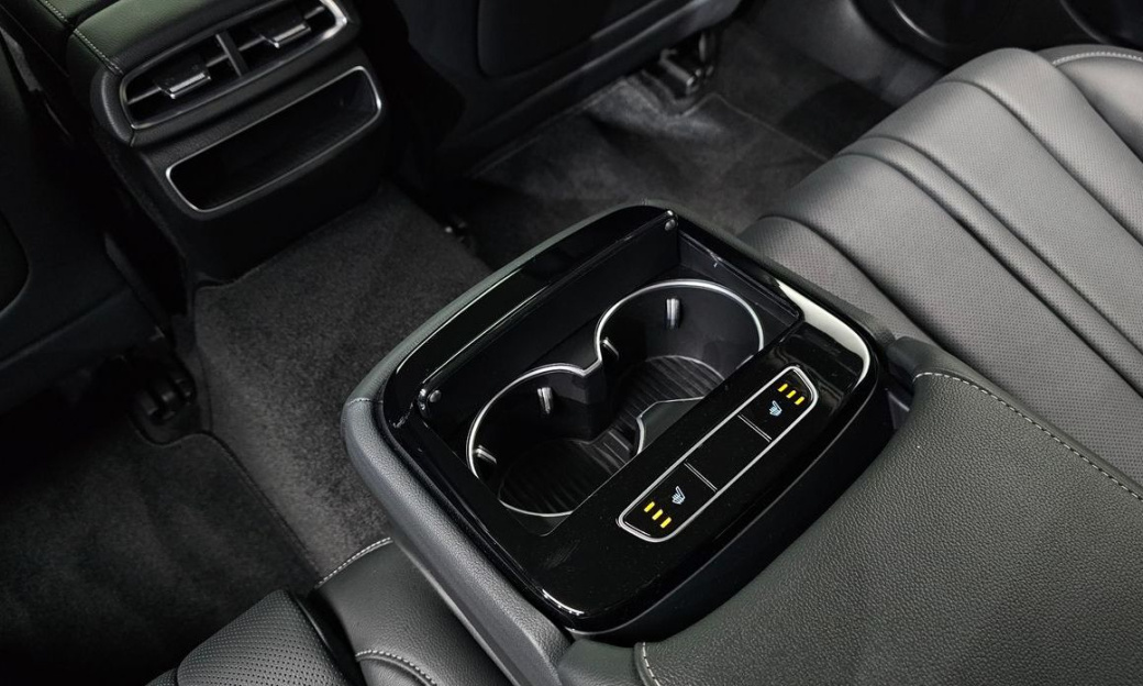 Genesis G80 Gasoline 2.5 Turbo AWD, 2024