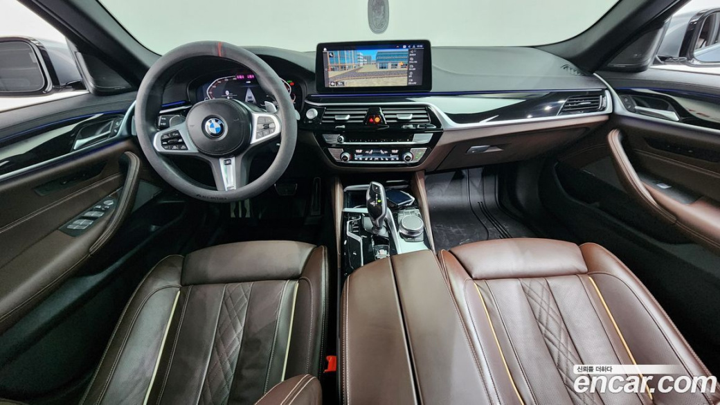 BMW 5-Series 530i M Sport Package, 2023