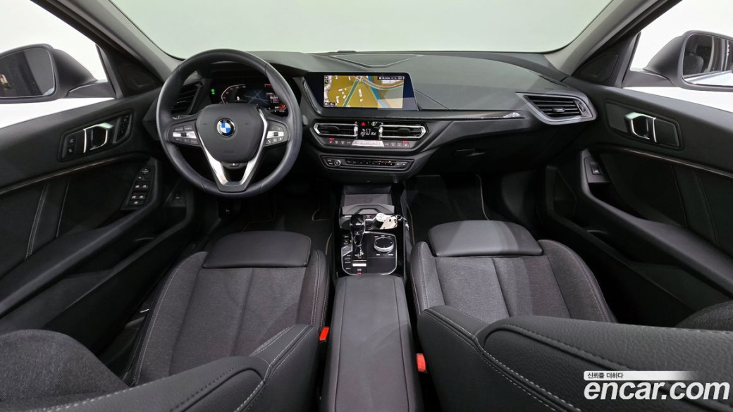 BMW 1-Series 120i Sports, 2024