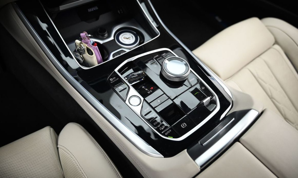 BMW X5 xDrive 40i M Sport, 2025