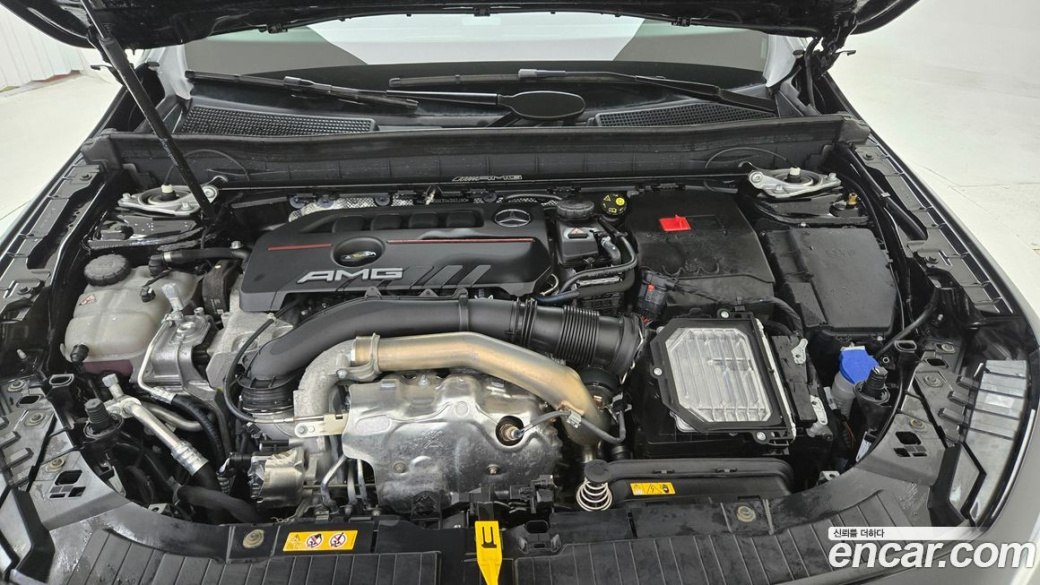 Mercedes-Benz GLB-Class AMG GLB35 4MATIC, 2025