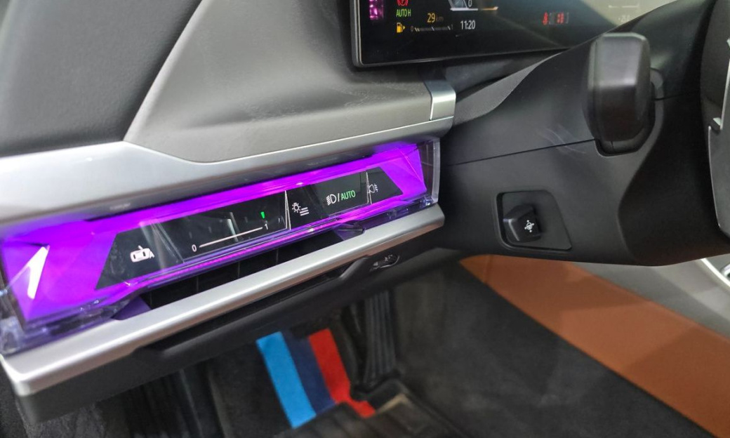 BMW 7-Series 740i sDrive Design Pure Excellence, 2023