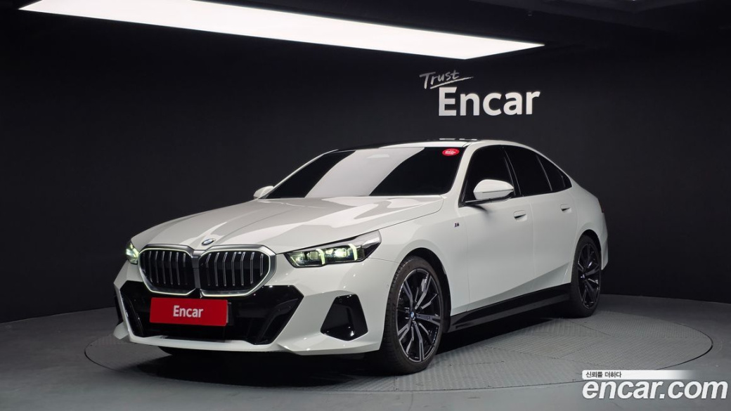 BMW 5-Series 530i xDrive M Sport, 2025