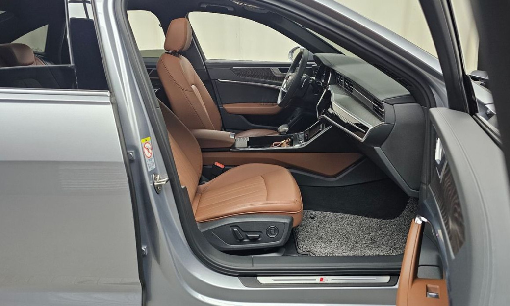 Audi A6 40 TDI Premium, 2022