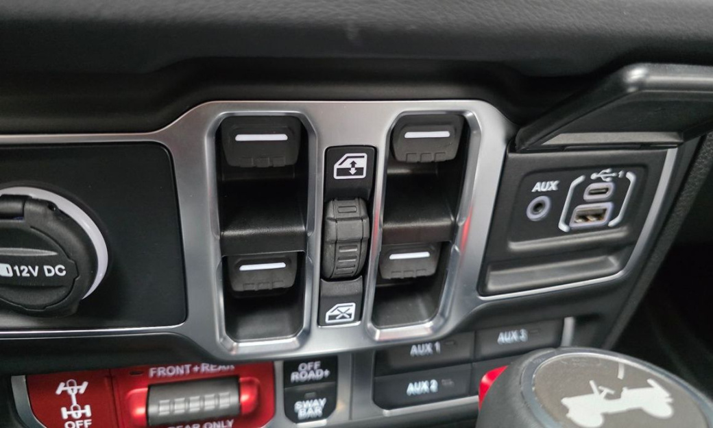 Jeep Wrangler 2.0 Sahara Power Top 4Door, 2025