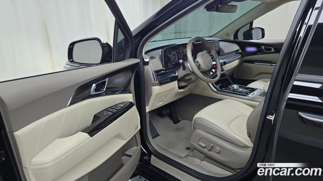 Kia Carnival 9-Seater Hi-Limousine, 2023