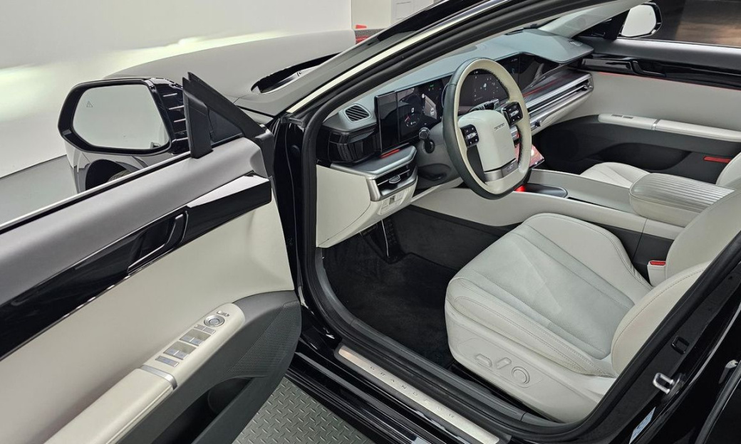 Hyundai Grandeur 2,5 Gasoline 2WD, 2025