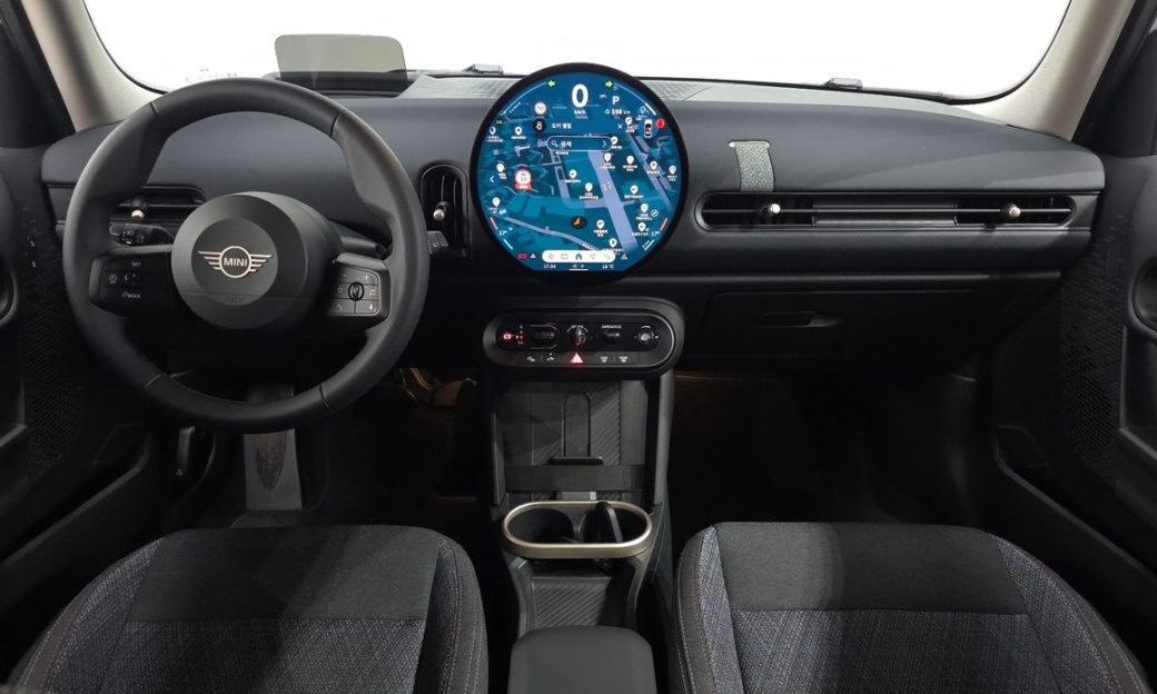 Mini Cooper 5Door Essential, 2025