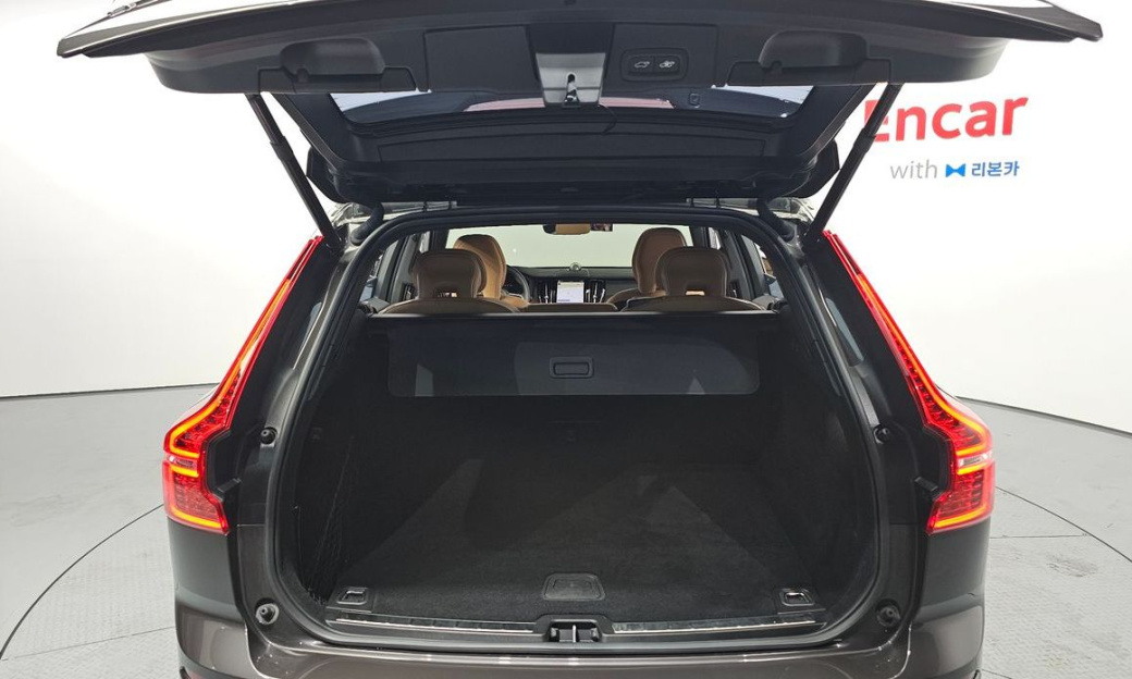 Volvo XC60 B5 Ultimate Bright, 2024