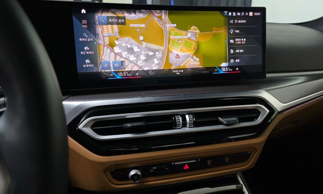 BMW 3-Series 320i M Sport, 2024