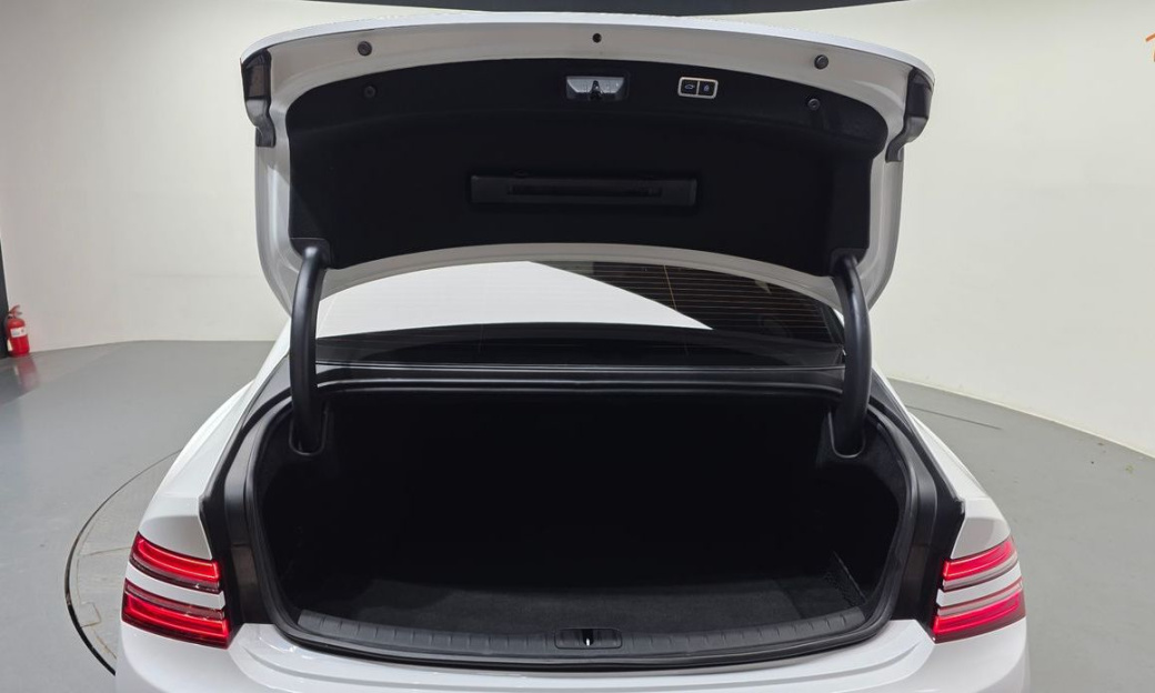 Genesis G80 Gasoline 2.5 Turbo AWD, 2024