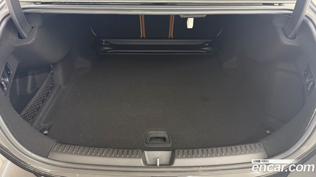 Mercedes-Benz E-Class E300 4MATIC Exclusive, 2024